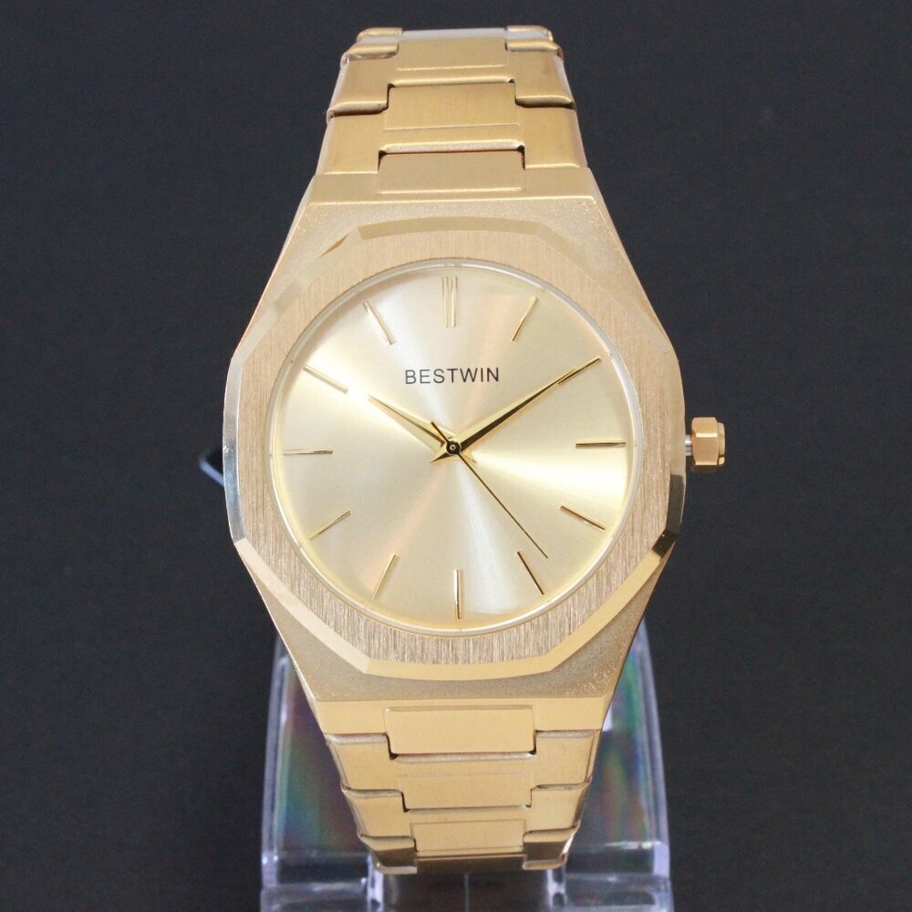 Men's Sports Watch Integrated Bracelet Gold Tone Quartz 41.5mm - Picture 3 of 14